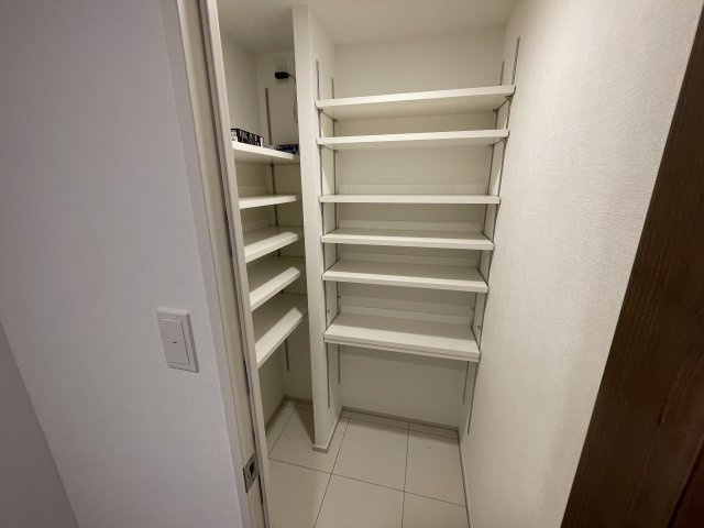 アルファステイツ熊本駅東の収納|大容量のシューズクローゼット