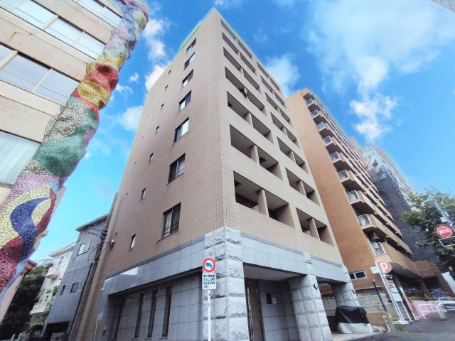 パレステュディオ四谷三丁目の外観