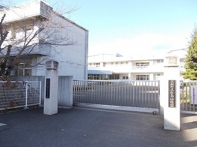 ラ・メゾン　アンソレイエ　Ｂの周辺|松島幼稚園・小学校まで650m