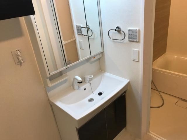 モカの洗面所|洗髪洗面化粧台