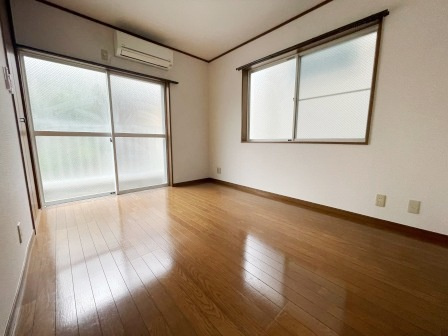 サンハウスの居間・リビング