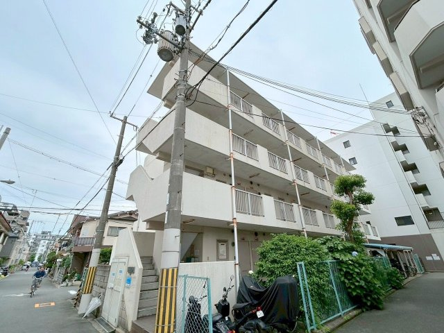 桑原ハイツの外観