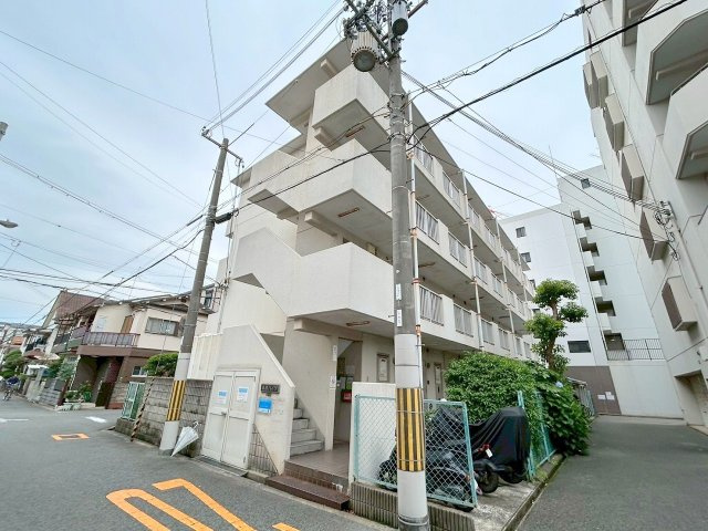桑原ハイツの外観