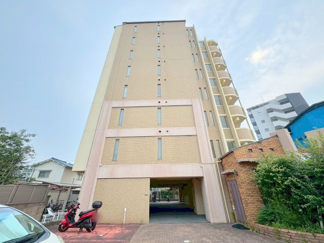 フローライト上新庄駅前の外観