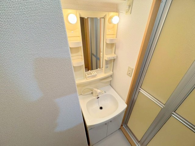 フローライト上新庄駅前の独立洗面台