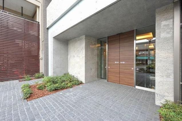 デルックス田端のエントランス