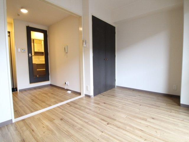 オズレジデンス天王寺WESTのその他|使い勝手のいい洋室です