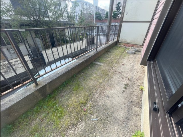 コスモハイツ六甲の庭