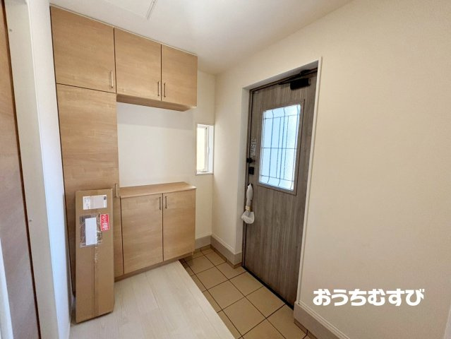 瀬戸市萩山台5丁目(全1棟)の玄関