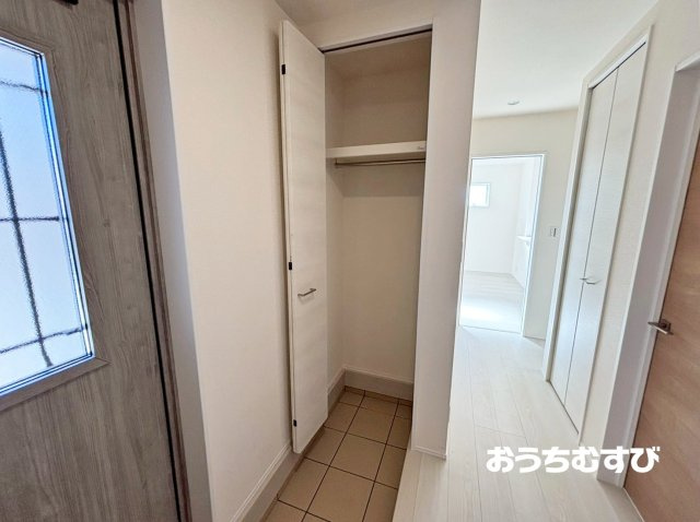 瀬戸市萩山台5丁目(全1棟)の玄関