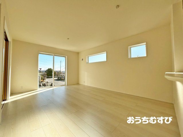 瀬戸市萩山台5丁目(全1棟)の居間・リビング