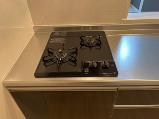 【キッチン】 | 仮称）天童市東久野本２丁目新築アパート | ビルトインコンロ（イメージ）