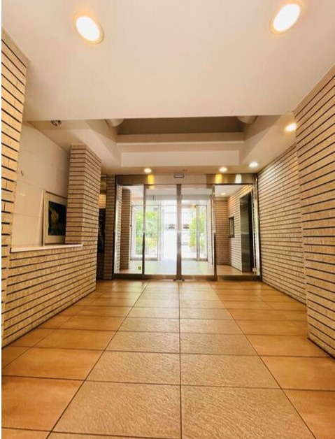 ニューシティアパートメンツ南千住のロビー