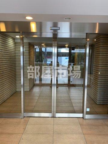 ニューシティアパートメンツ南千住のエントランス