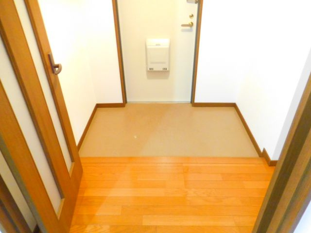 グランドール八光の玄関