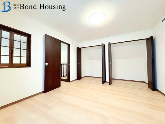 前面リフォ済み・お車3台駐車可能　竜が岡5丁目　築37年の洋室