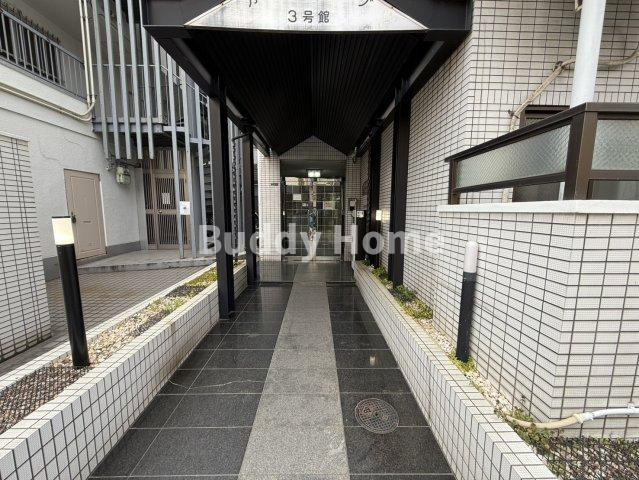 カツタビルディング3号館のエントランス