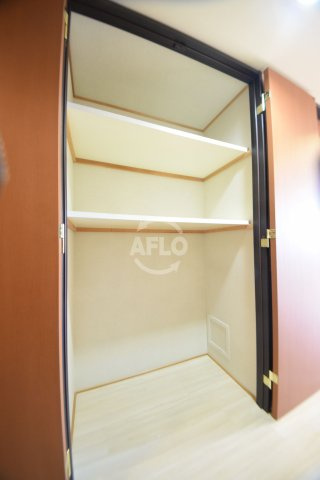 CITY SPIRE桜川Ⅱ　塩草立葉小学校区の収納|CITY SPIRE桜川II（シティスパイア桜川II）　クローゼット