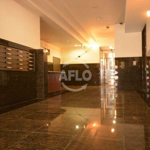 レインボーコート谷町五のロビー|レインボーコート谷町五　開放的なロビー