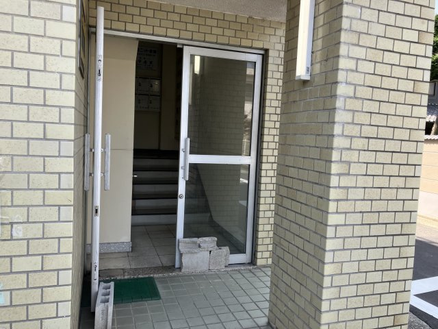 名古屋ニット会館のエントランス