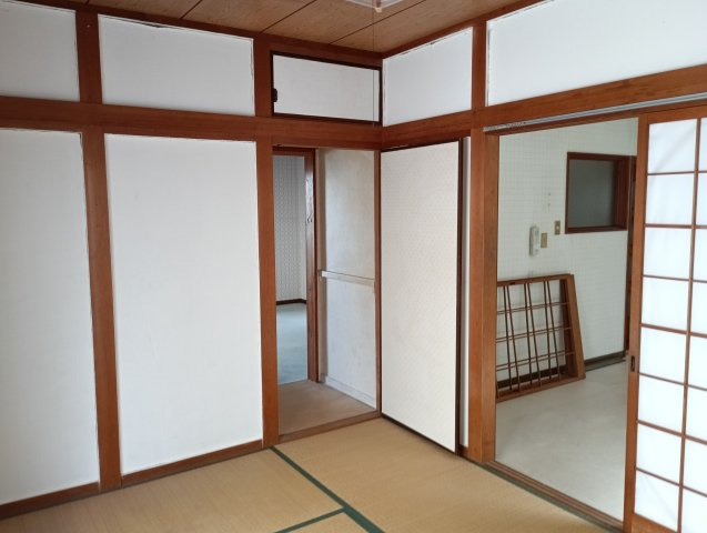 中古戸建（神戸市垂水区西舞子４丁目）の和室|１階和室（６畳）