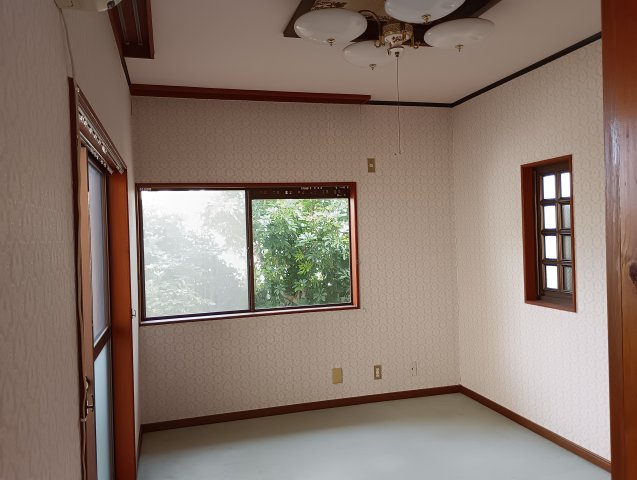 中古戸建（神戸市垂水区西舞子４丁目）の洋室|１階洋室（応接室・約６.５帖）