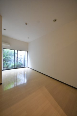 【洋室】 | クレセンティア神戸・北野 | 反転タイプです