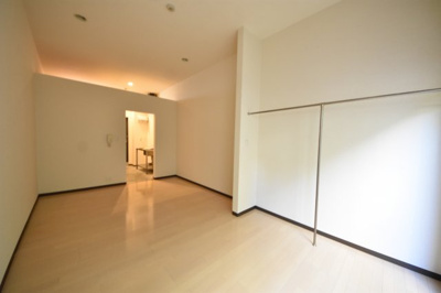 【寝室】 | クレセンティア神戸・北野 | 反転タイプです