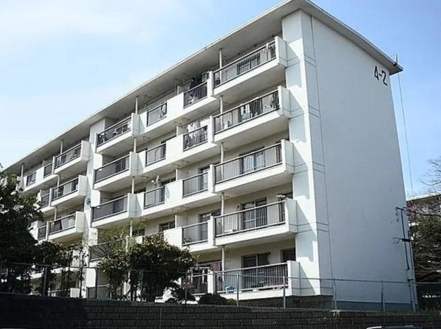 たまプラーザ団地4街区2号棟【仲介手数料無料】の外観