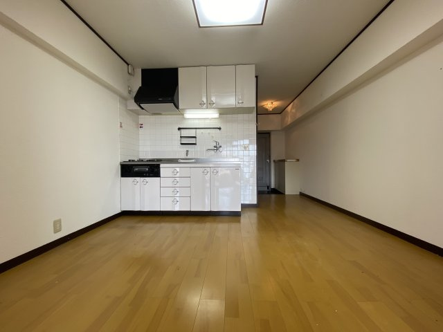 マンハイム熱海の居間・リビング