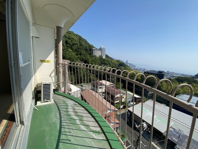 マンハイム熱海のバルコニー