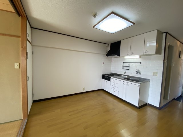 マンハイム熱海の居間・リビング