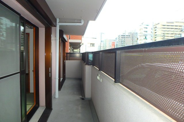アルデール西宮のバルコニー
