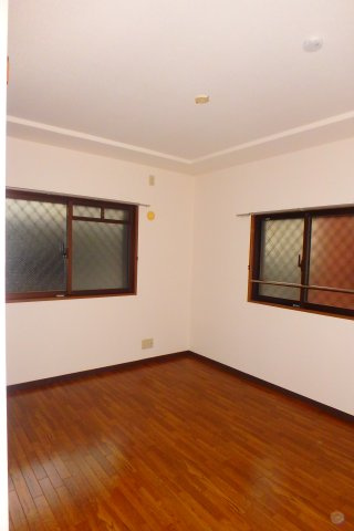 アルデール西宮の居間・リビング