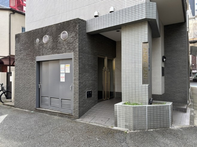 アンディーラニ笹塚のエントランス