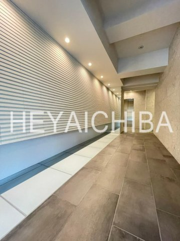 ロイジェント上野桜木のロビー