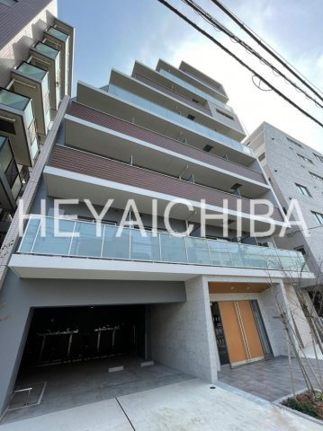 ロイジェント上野桜木の外観