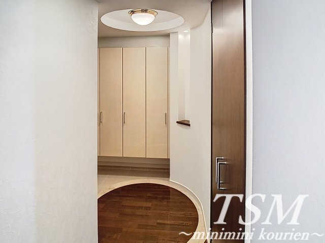 クレアシティ新石切の玄関