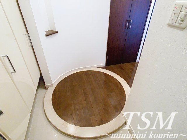 クレアシティ新石切の玄関