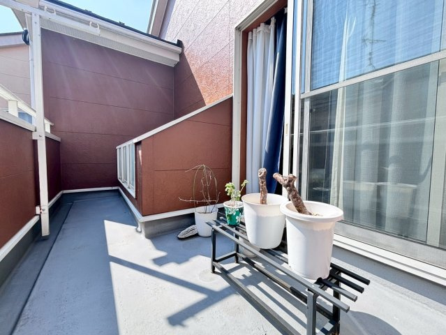 野田市五木新町　中古戸建のバルコニー|広いバルコニーは色々な用途に使えます