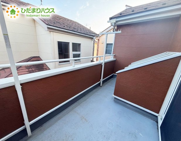 野田市五木新町　中古戸建　平成17年築のバルコニー|広いバルコニーは色々な用途に使えます♪　南に面しているため良く晴れた日は洗濯物がすぐに乾きます♪