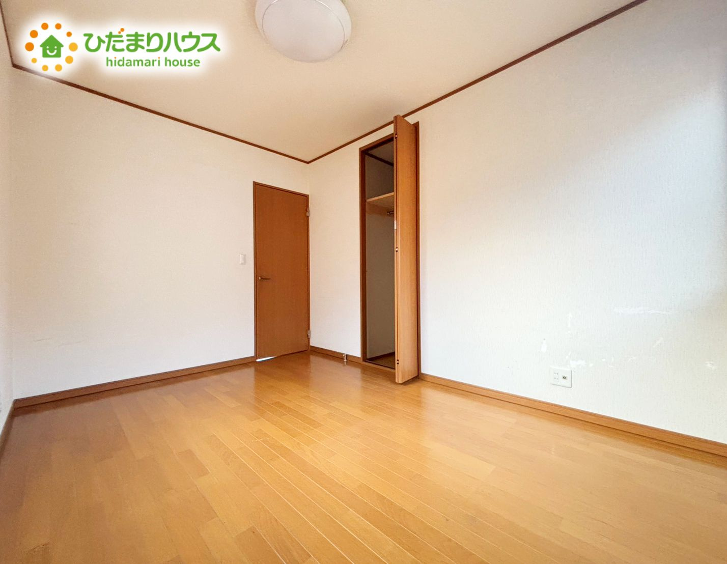 野田市五木新町　中古戸建　平成17年築の子供部屋|収納もございますので、普段使わないものはすっきり収納♪
広さもあるので、ご自身で棚などを置いても良さそうですね♪