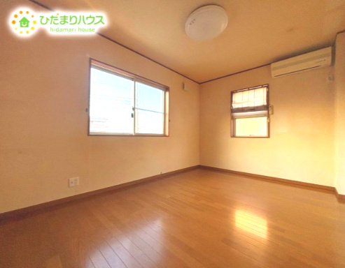 野田市五木新町　中古戸建　平成17年築の洋室|6.6帖の洋室です♪　広さがあるので、寝室にも、お子様用にも、趣味部屋としてもお使いいただけます♪
