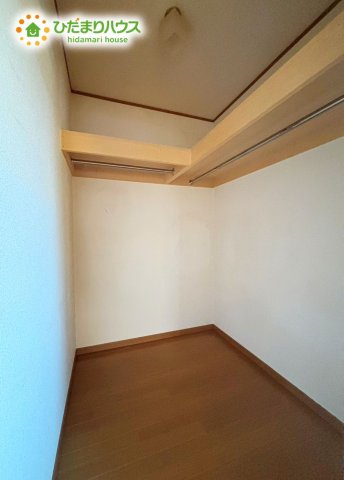野田市五木新町　中古戸建　平成17年築の収納|ハンガーパイプと枕棚設置済みの為、そのままの状態でもしっかり収納力がございます♪
季節物の収納やかさばりやすいお布団などの収納に大変役立ちそうですね♪
