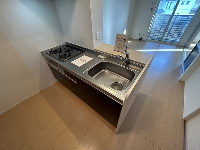 高崎市東貝沢町２丁目のアパートのキッチン