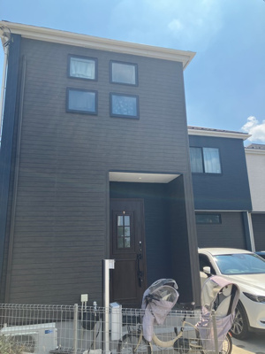 【外観】 | 中川戸建 | 外はこのようになっています