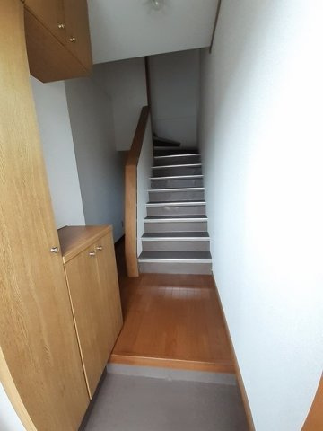 グリーンヒル山下　Ａの玄関|シューズボックス付きの玄関です☆