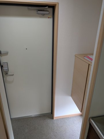 スカイヒルズの玄関