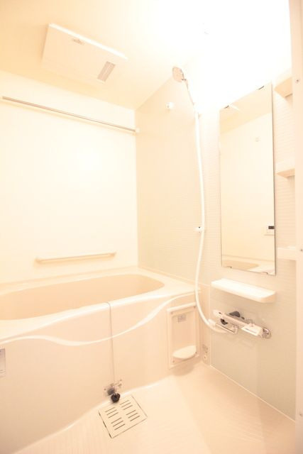 ラクラス箱崎宮前の浴室