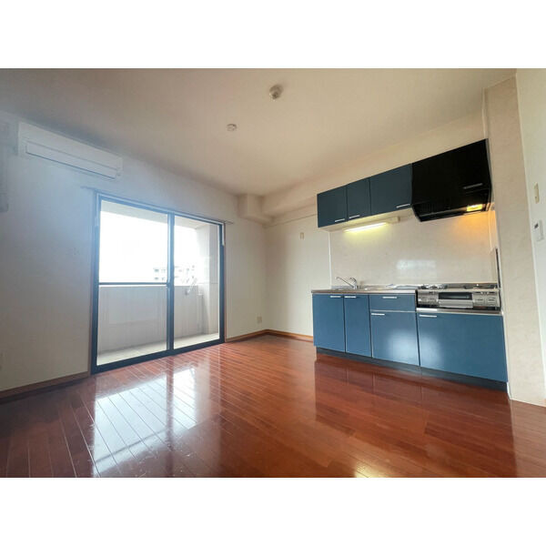 イーストフルハウスの居間・リビング